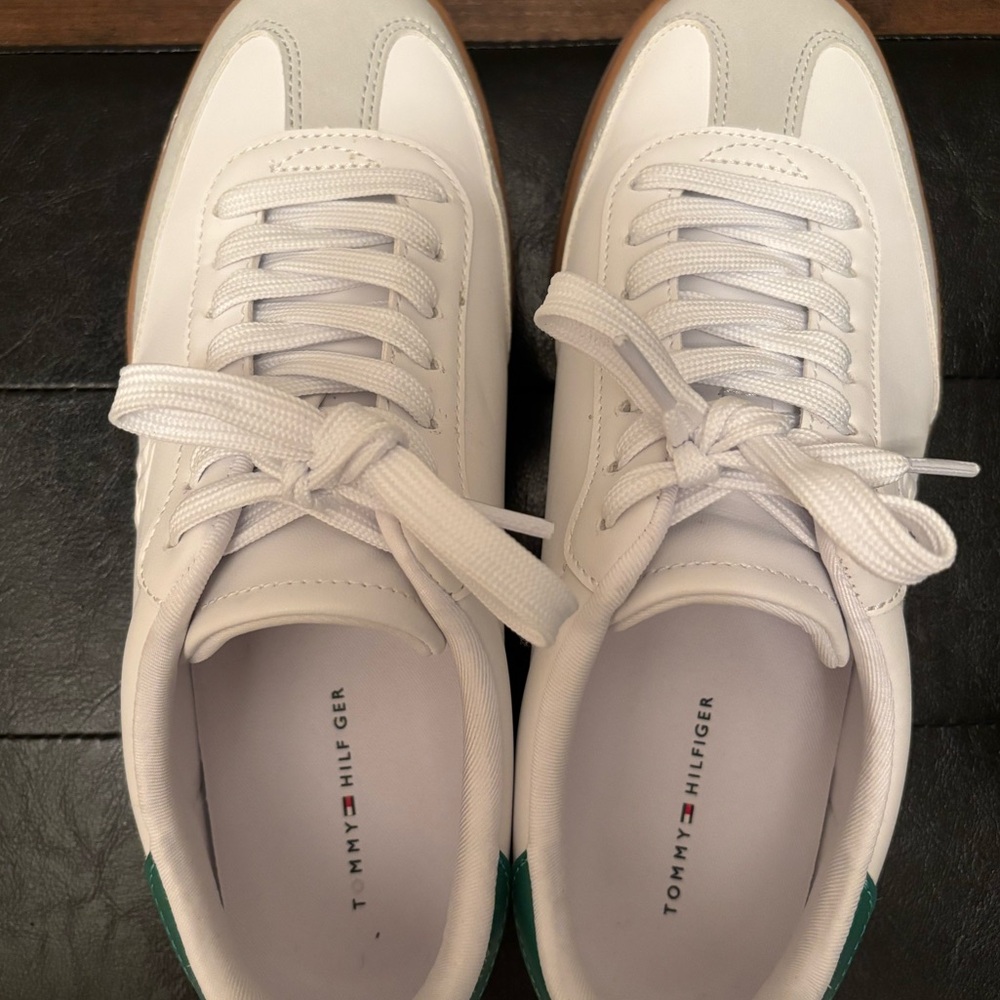 Tommy Hilfiger Women's Sarhli Lace-Up Sneakers - Picture 5 of 5